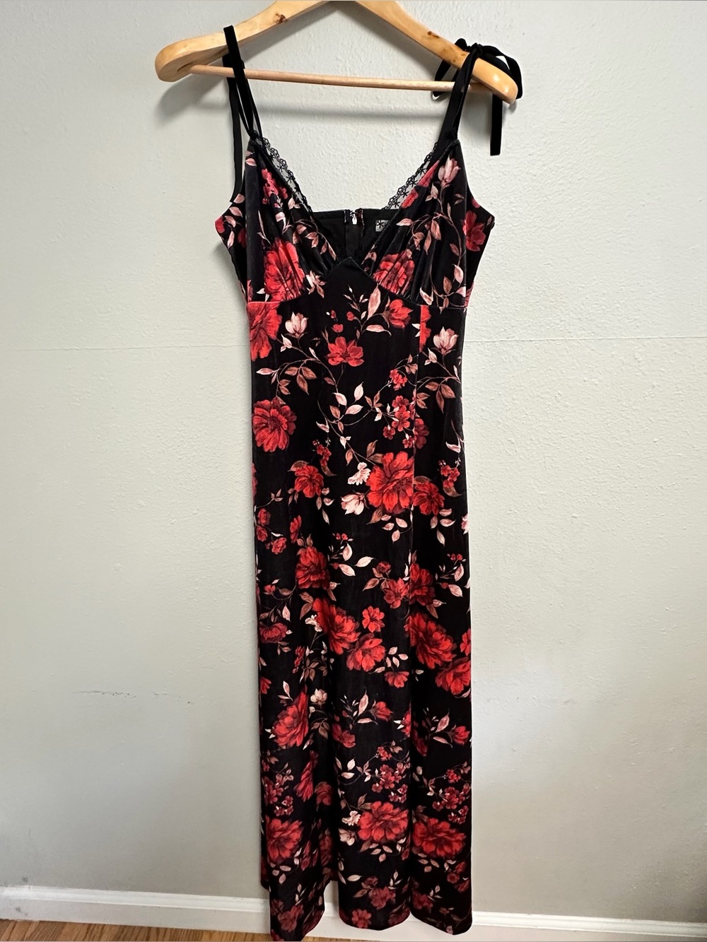 Francesca’s Lolla Floral Velvet Maxi Dress Med Front Slit Whimsigoth Grunge NWT